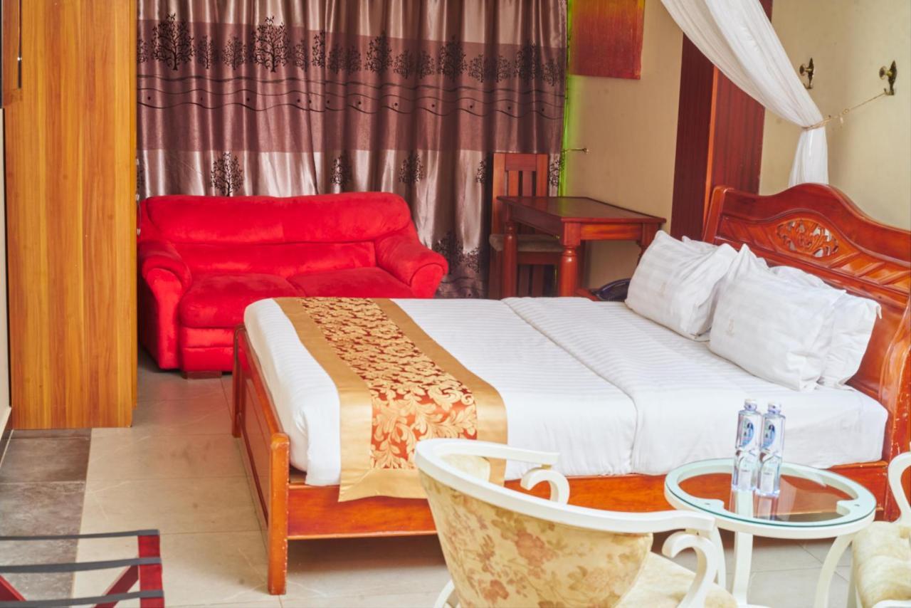 La Grande Hotel Kampala Exteriör bild